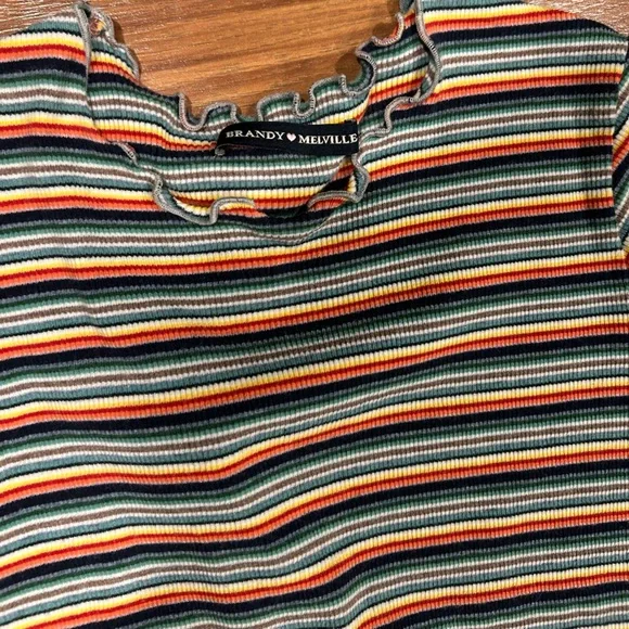 Brandy Melville Tee Bundle of TWO tops - Lettuce Edge Tee & Tee with Lace Trim - Picture 3 of 9